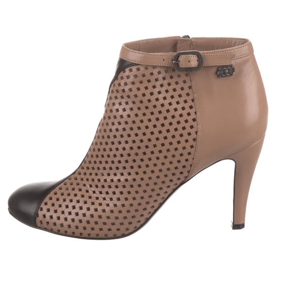 CHANEL Ankle Boots - black & tan lamb skin - Picture 3 of 7